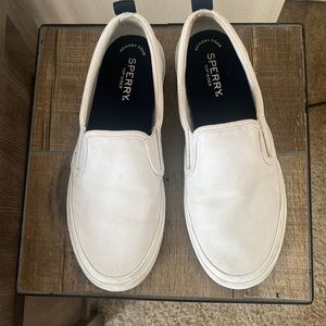 Used White Sperry Slide-on’s